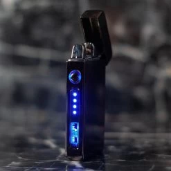Merkloos Cuberna Elektrische Plasma USB Aansteker Met Batterij Indicator Ice Black - Wind En Storm Bestendig - Geschikt Voor Kaarsen, Vuurwerk, Sigaretten En BBQ -Keukengrill 1200x1200 336