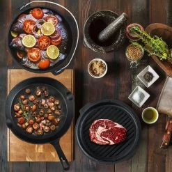 Dutch Mountains Gietijzeren Pannenset 7-delig - Dutch Oven – Braadpan - Grillpan - Hapjespan - Kookset In Houten Transportkist - Deksellifter - Brander -Keukengrill 1200x1200 562