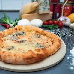 Boska Pizzasteen Deluxe - Voor Oven & BBQ - Knapperige Pizza's - Ø 29.5 Cm - BBQ Accessoires -Keukengrill 1200x1200 780