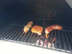 Merkloos MaxxGarden Pizza Oven - Smoker Barbecue Houtskool 45 X 65 X 158cm -Keukengrill 1200x900 13