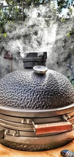 The Bastard Urban Medium - Kamado Barbecue - Kamado BBQ -Keukengrill 567x1200